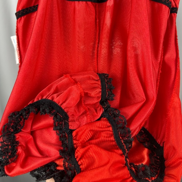 Vintage Elizabeth Gordon Red Nylon Lace Teddy Made in Canada - Picture 16 of 16
